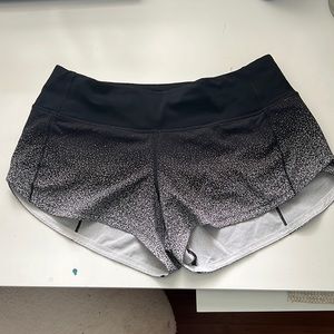 Lululemon Size 4 Shorts/Skirt